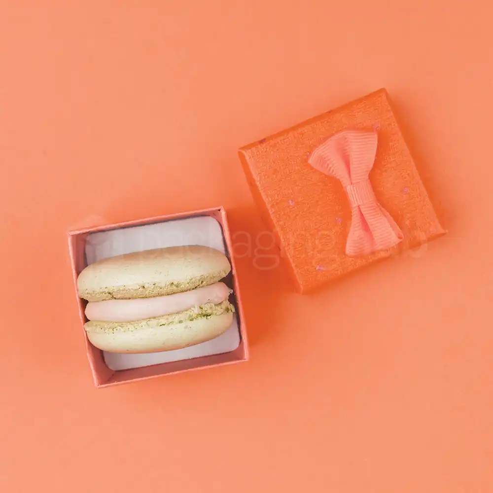 personalized macaron boxes